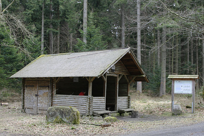 An der Stierh&uuml;tte erwischt uns der n&auml;chste Schauer
