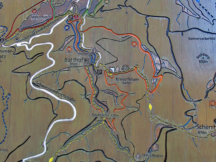 Ausschnitt aus der h&ouml;lzernen Karte
