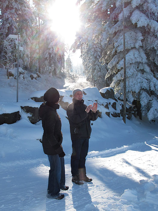 Elke und Reini lassen sich von der Sonne wärmen