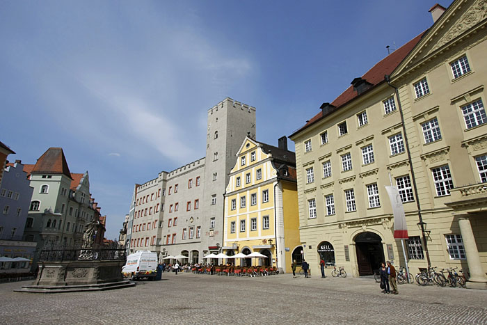 Der frühgotische Geschlechterturm am Haidplatz