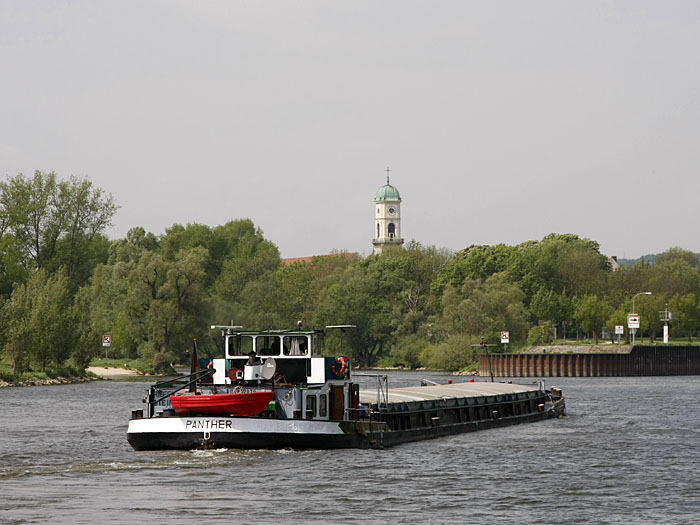 Fahrt auf dem Rhein-Main-Donau Kanal