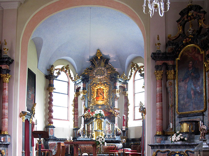 In der Kirche von Moosbronn
