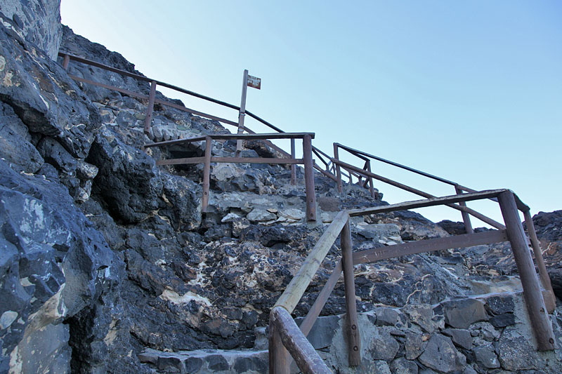 Und wieder steil Treppauf