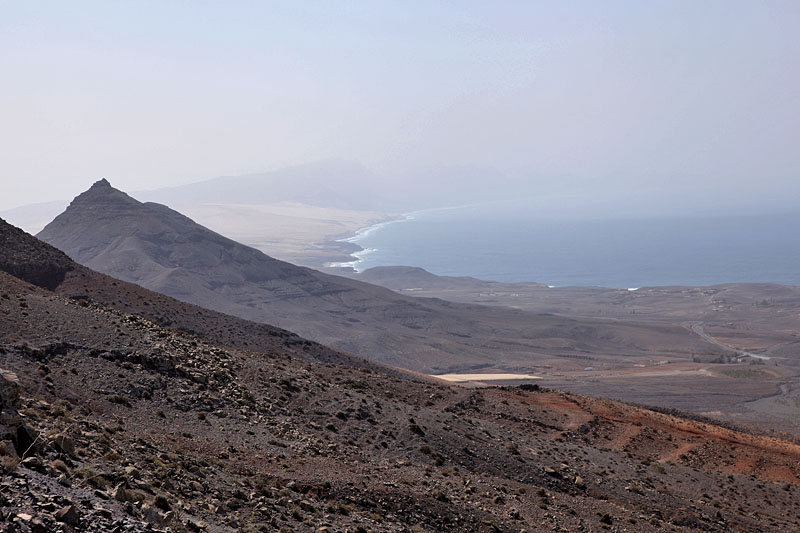 Das Meer am Horizont kühlt mich hier oben auch nicht ab