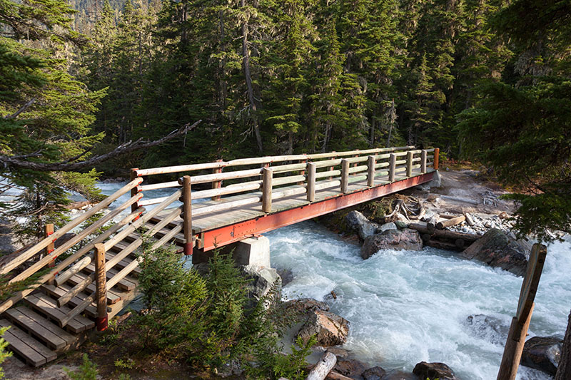 Die alte Br&uuml;cke wurde weggeschwemmt