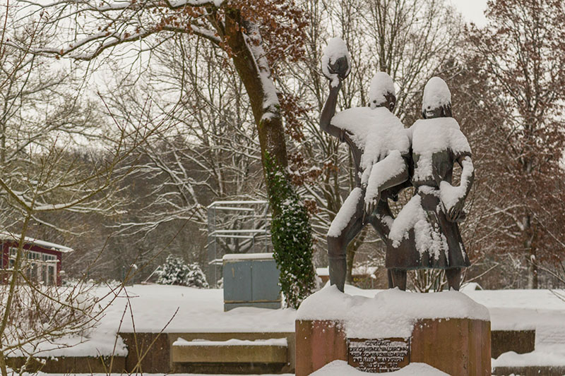 Skulpturen bei der Schneeballschlacht ;-)