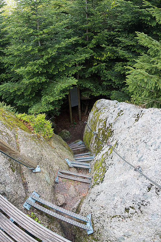 Wenn man diese Stufen hochkraxelt ...