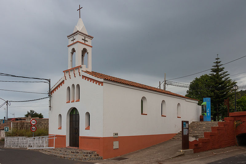 Start unserer Tour ist an der Kirche in Erjos