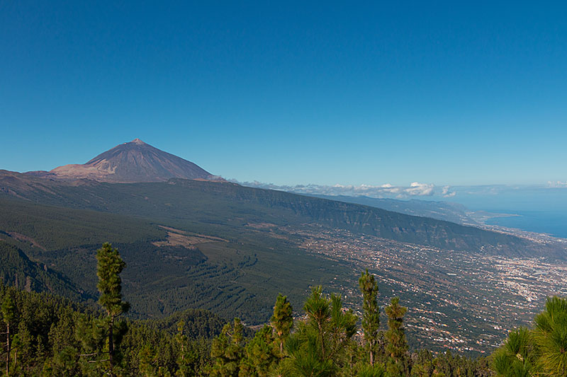 Der Teide, vormittags noch wolkenlos