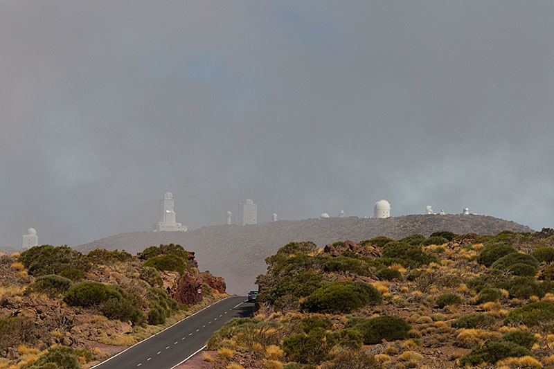 Ganz links das meteorologische und rechts das astronomische Institut de Izaña