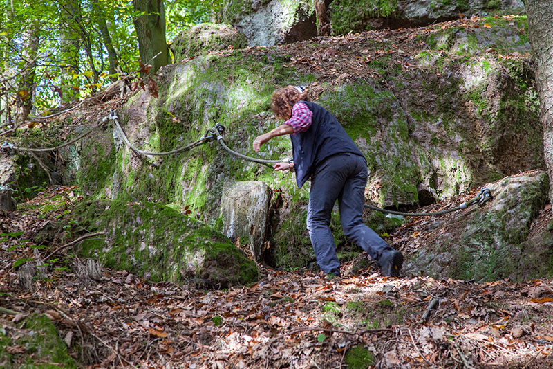 An den Seilen kann man sich hochziehen ...