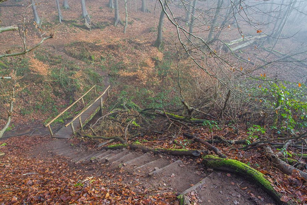 Nun geht es tief hinab