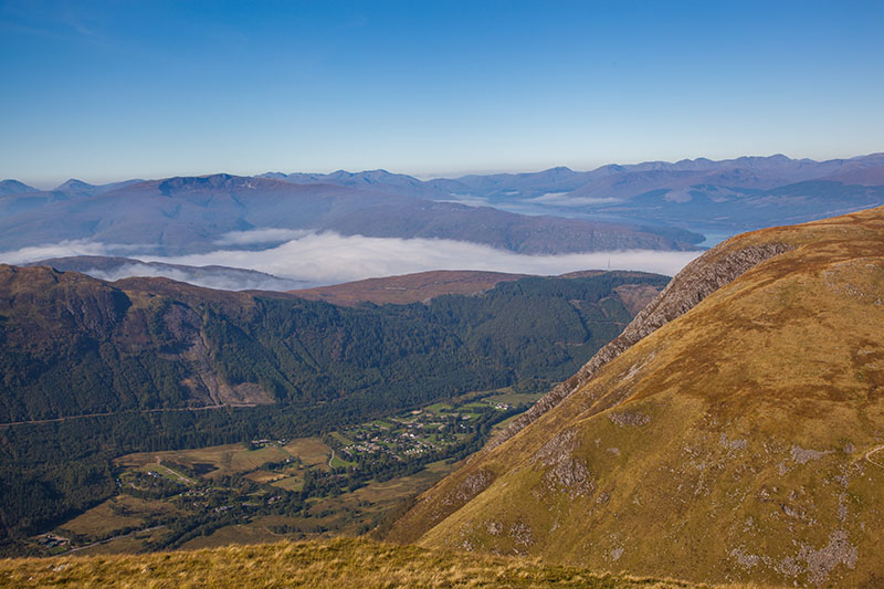 Blick über die umgebenden Gipfel