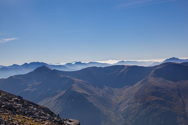 Blick über die umgebenden Gipfel