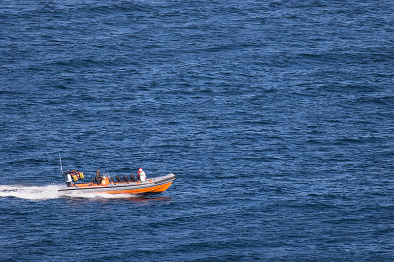 Ausflugsboot auf See