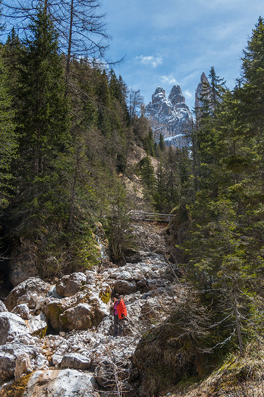 Es geht auch ohne Brücke ;-)