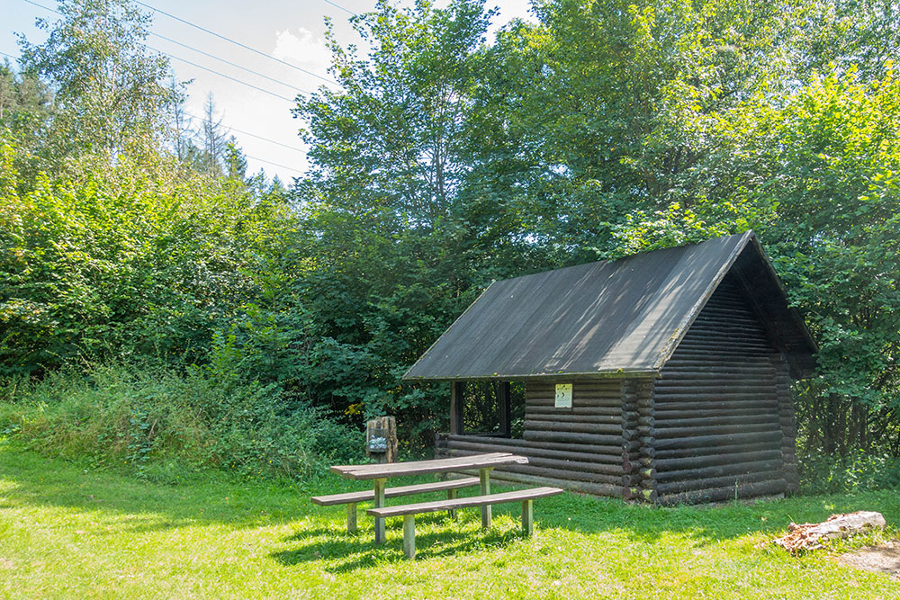 Schutzhütte ...