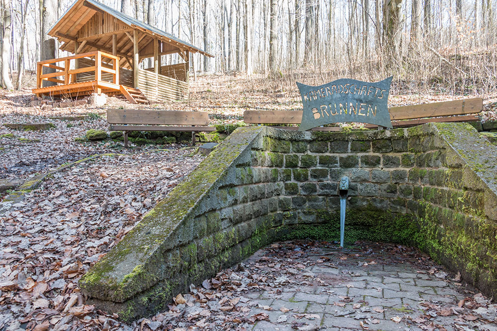 Am Kameradschaftsbrunnen