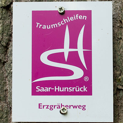 Kennzeichnung des Premiumwanderwegs "Erzgräberweg"