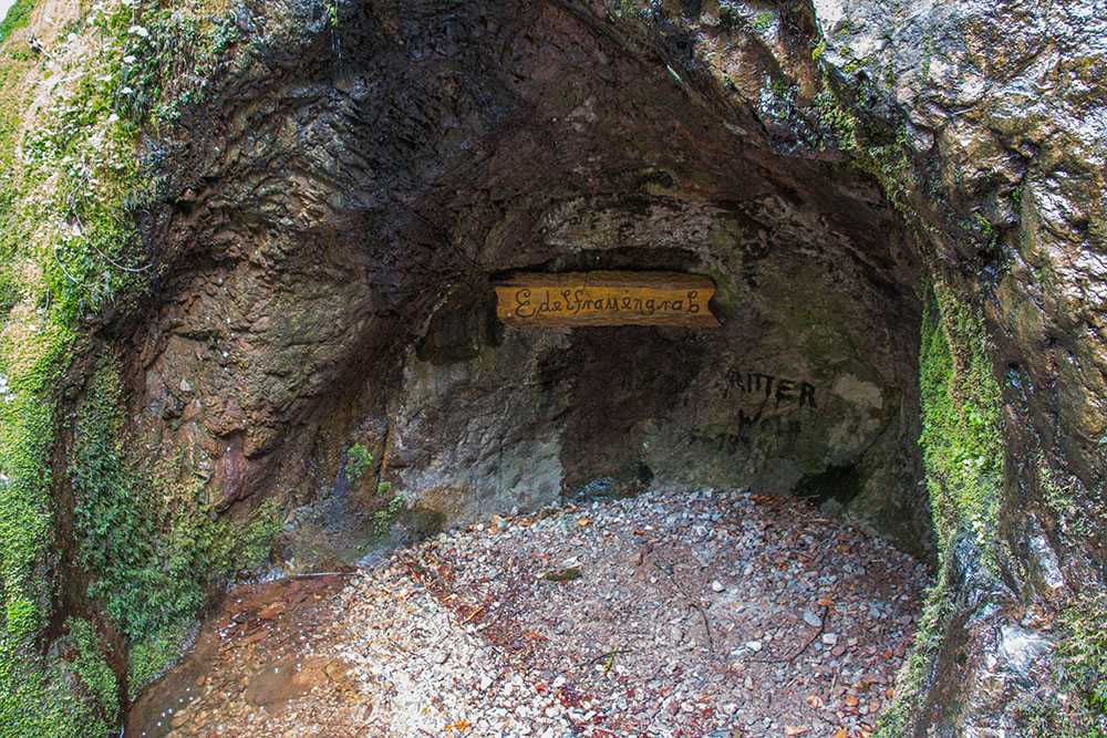 ... am Edelfrauengrab