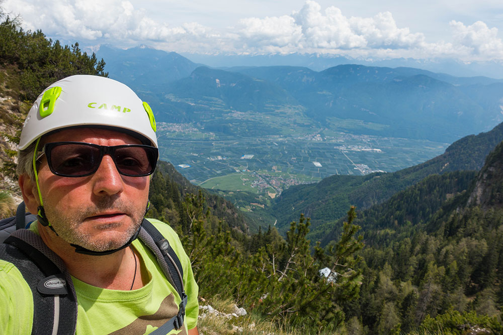 Selfie hoch über dem Etschtal