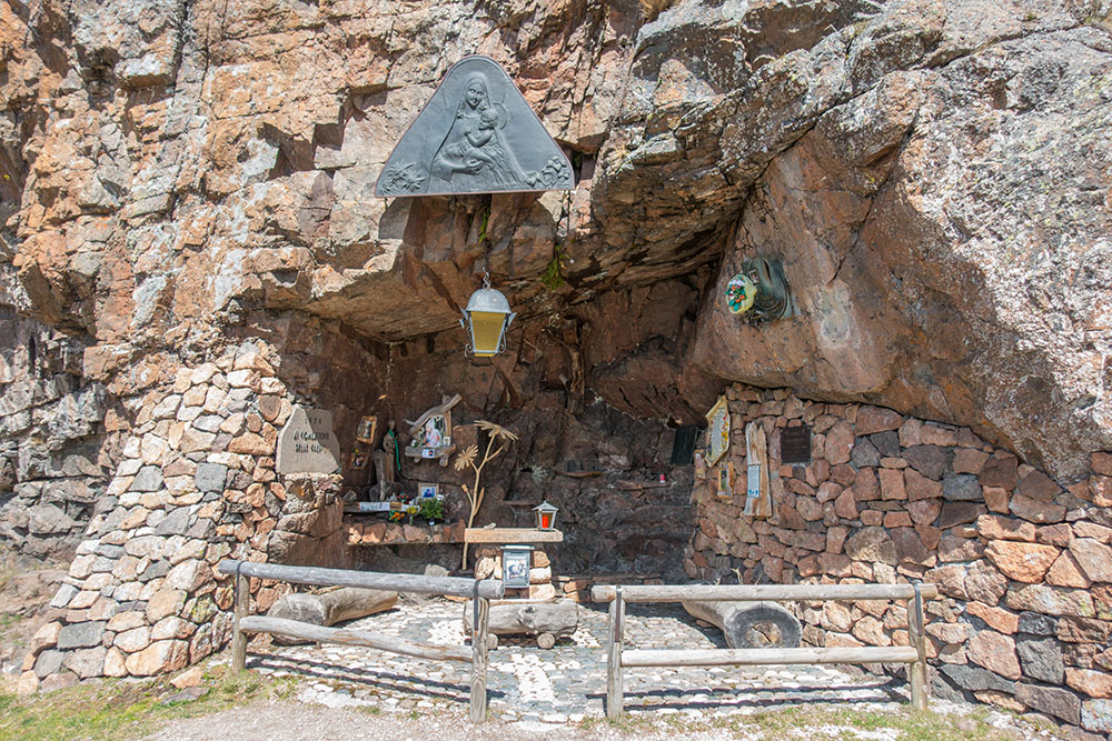 "Altar" in der H&ouml;hle