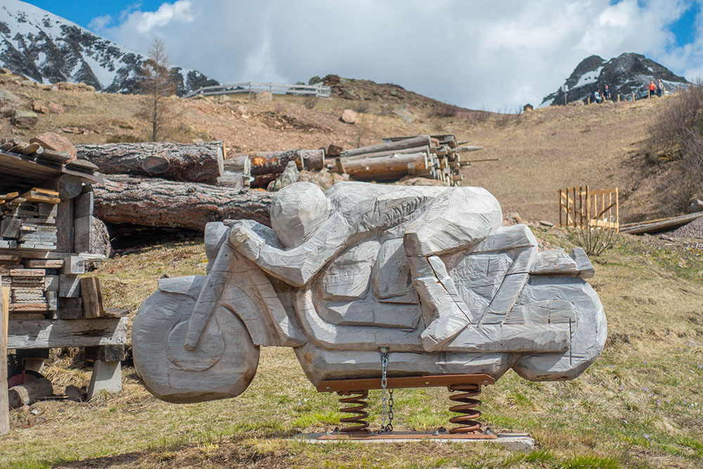 Dem Vorderreifen fehlt etwas Luft ;-)