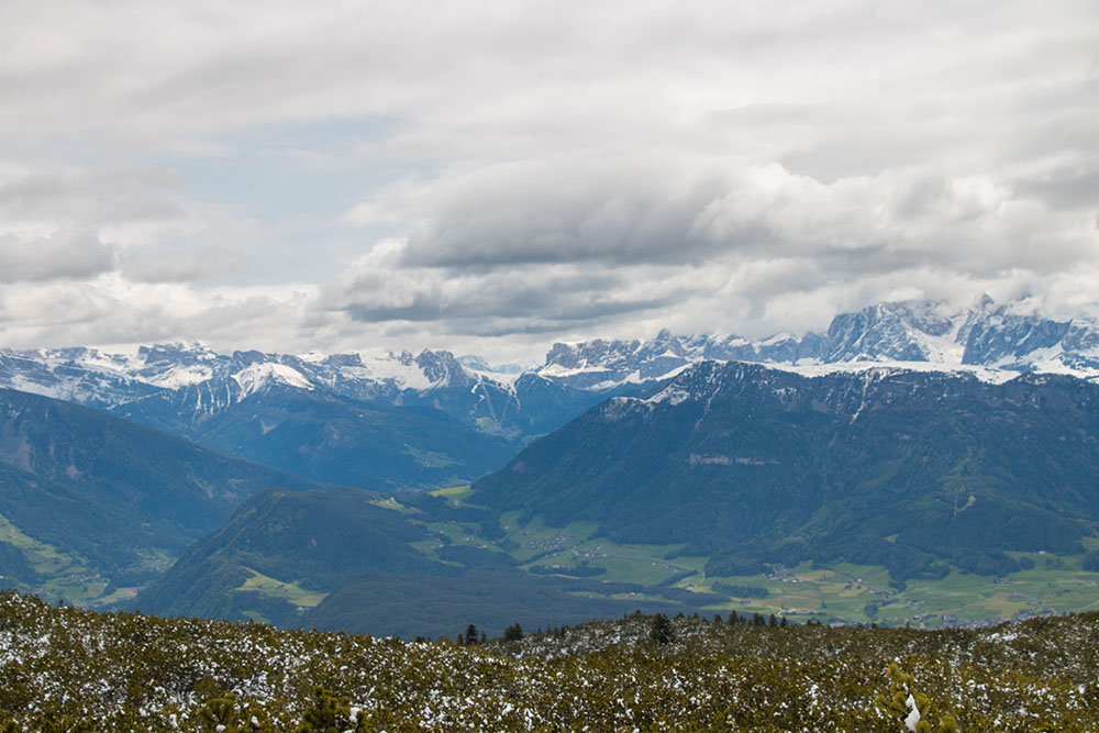 Ausblick auf die umgebenden Berge