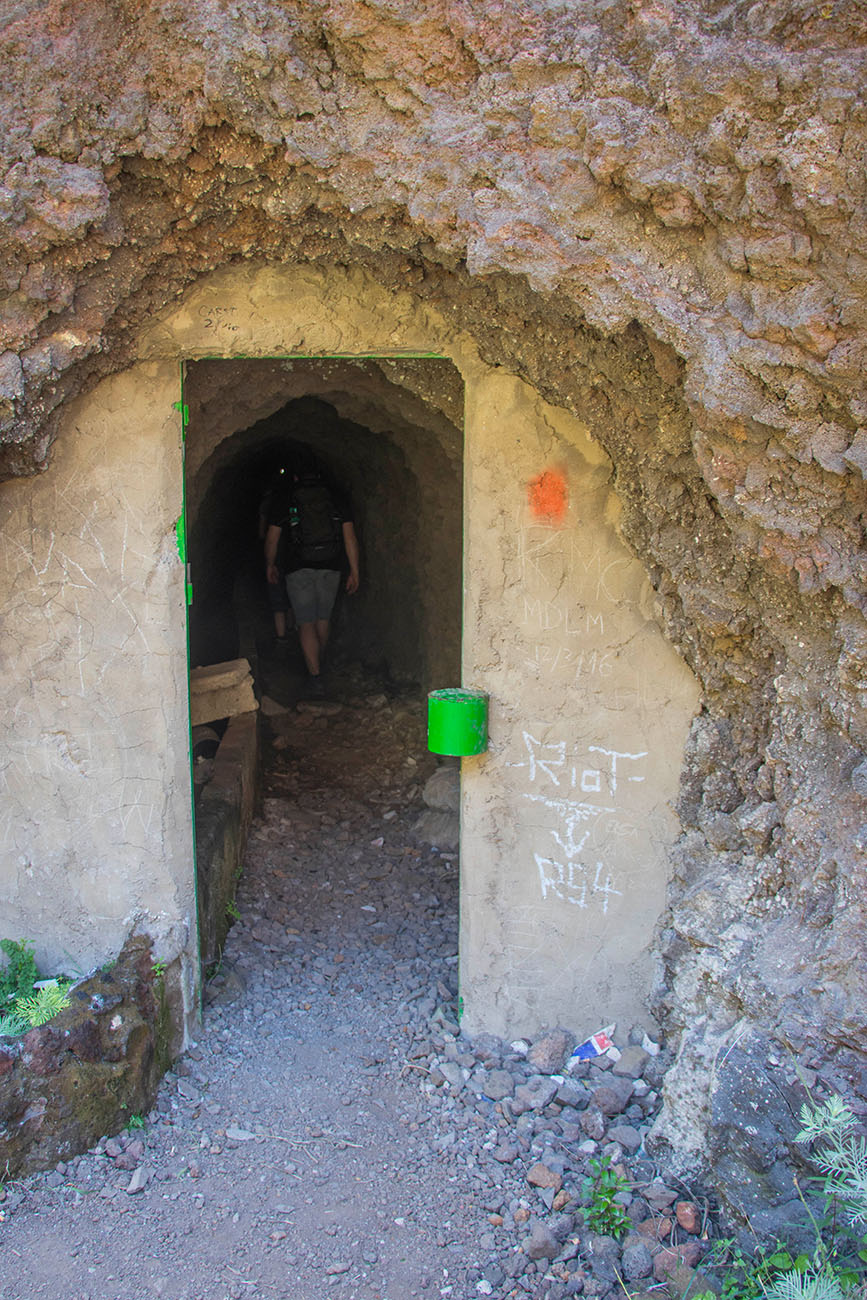 ... einen weiteren Tunnel durchqueren