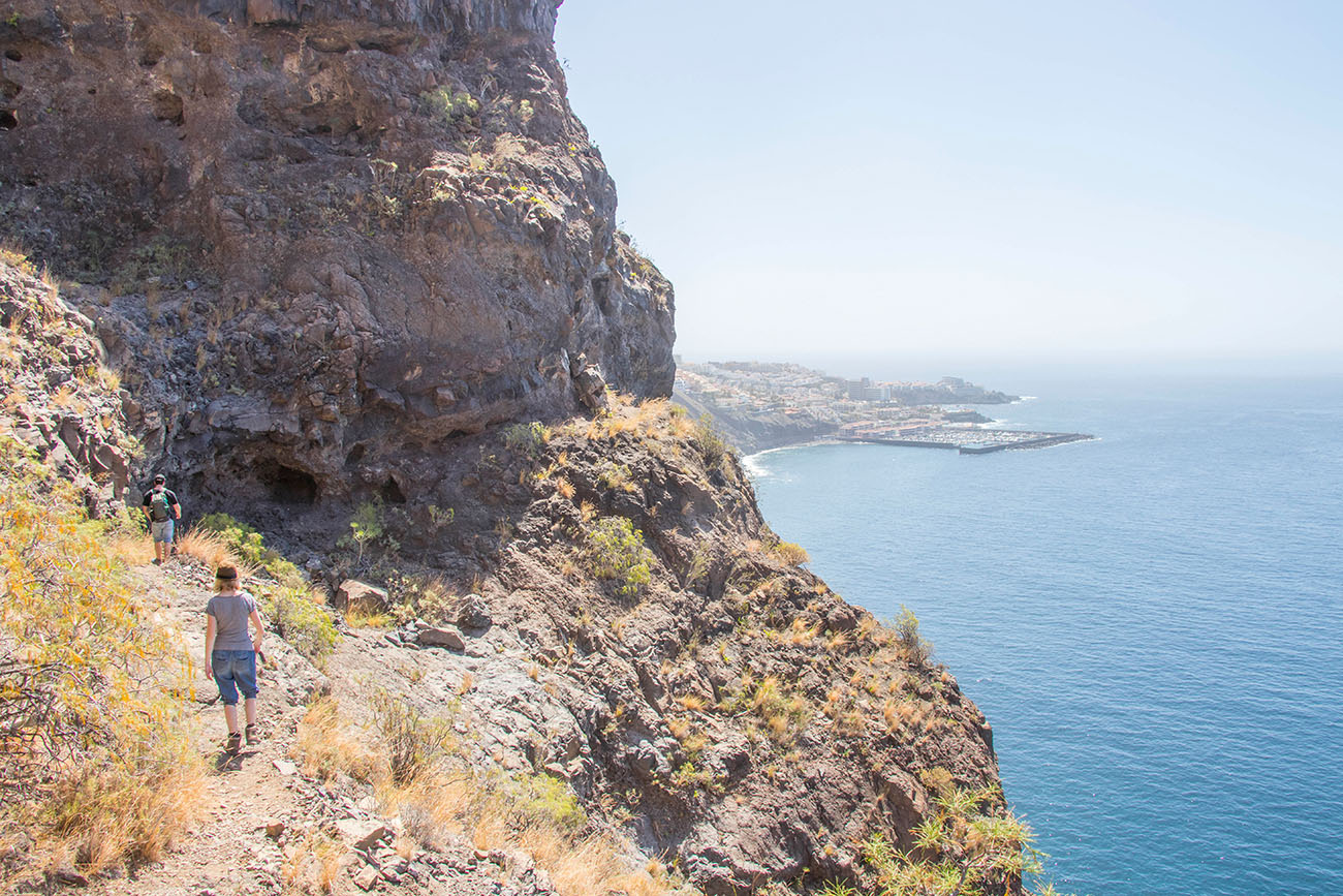 Weiter hinten sieht man den Ort "Los Gigantes" 