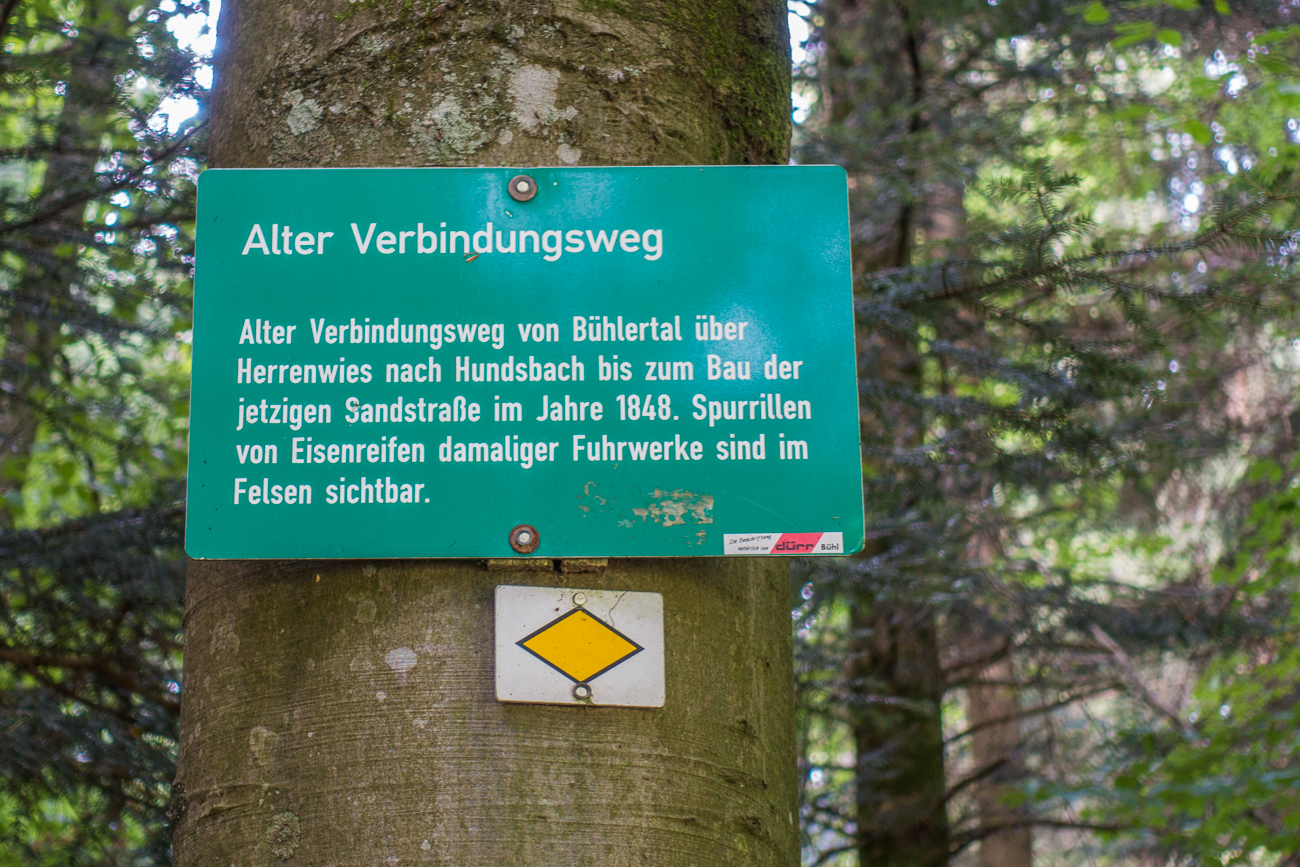 Historische Spuren im Stein