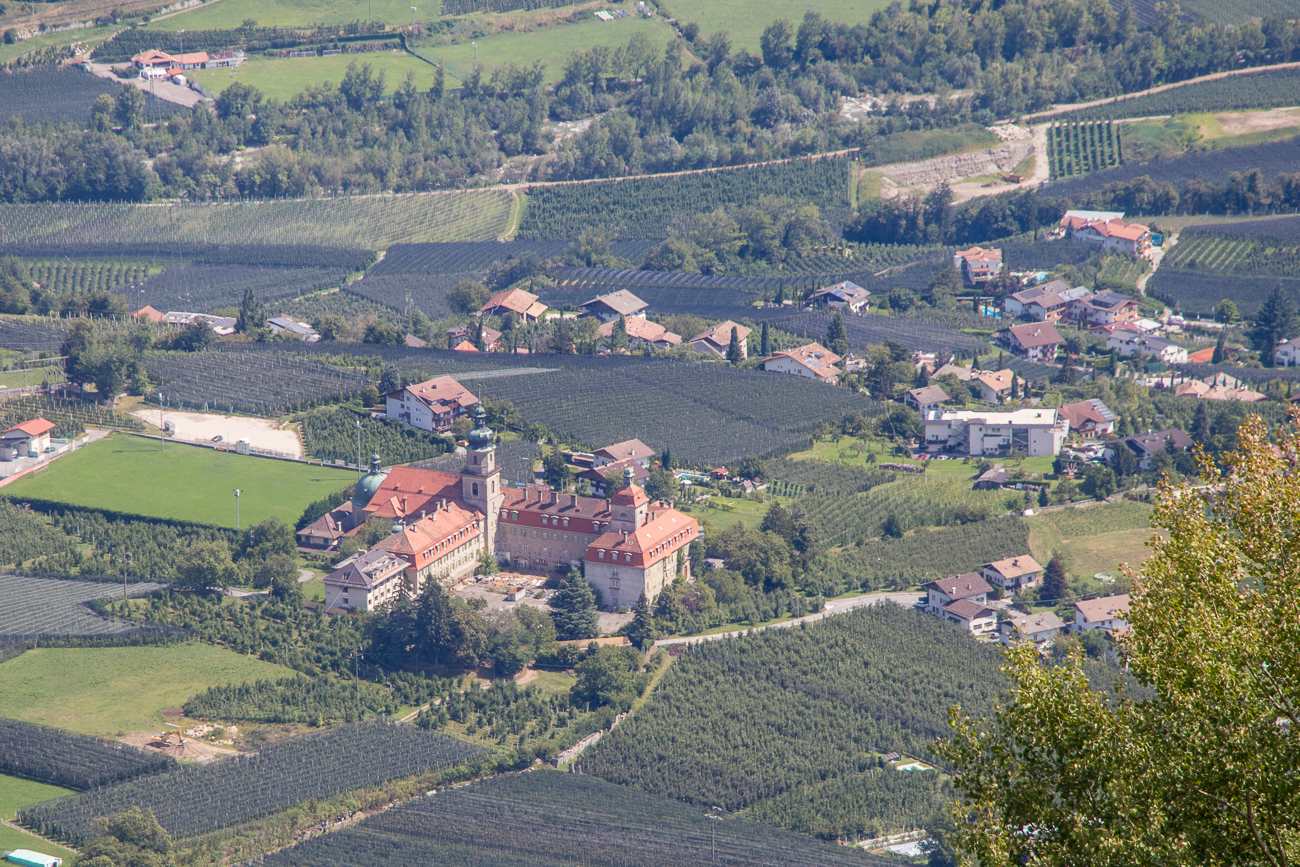 Kloster (hatten wir heute Morgen vom Schenner Waalweg aus schon geshen)