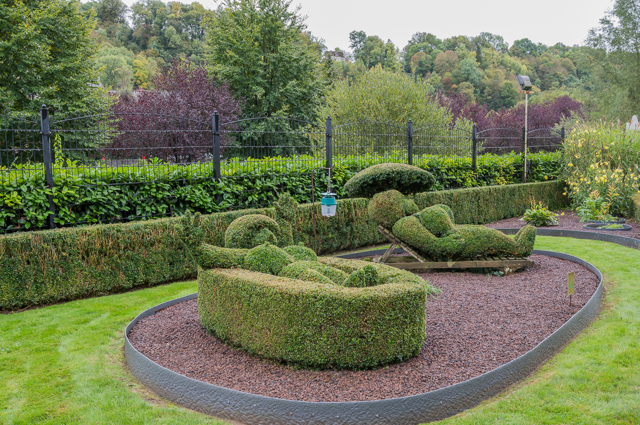 Sonnenbadende (üppige) Damen