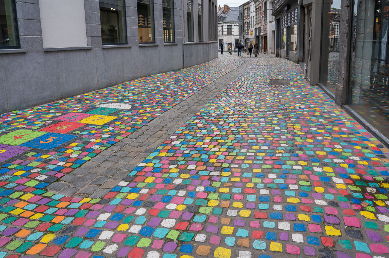 Buntes Pflaster gegen das triste Wetter