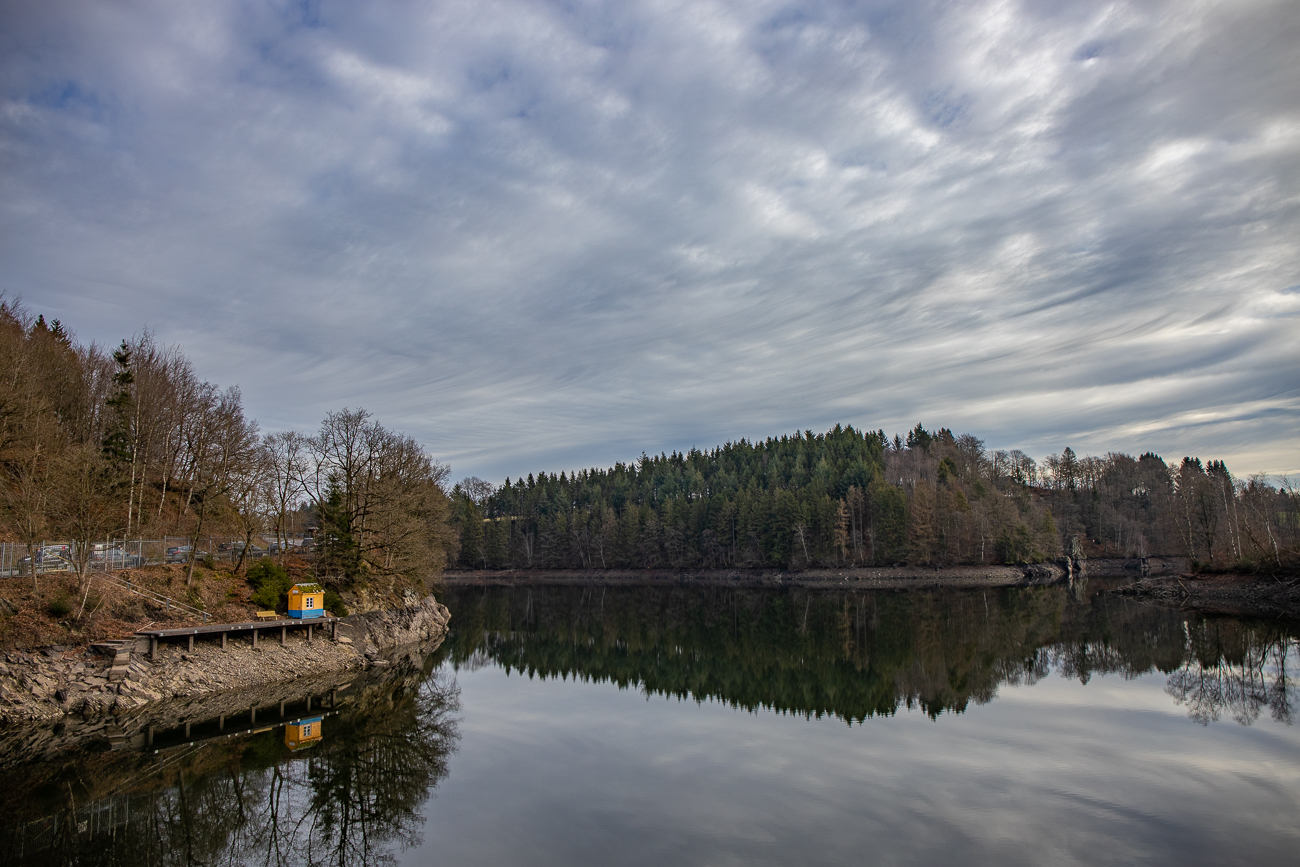 Start der Wanderung an der Barrage de Robertville