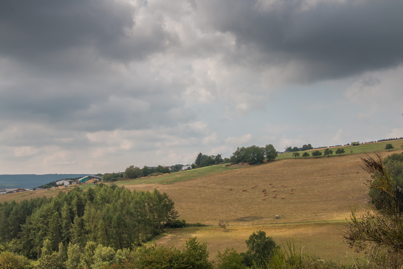 ... die Wolken sehen dramatischer aus, als es vor Ort war