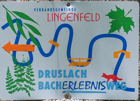 Kennzeichnung der Druslach Bacherlebniswegs