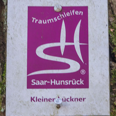 Kennzeichnung des Premiumwanderwegs Kleiner L&uuml;ckner 
