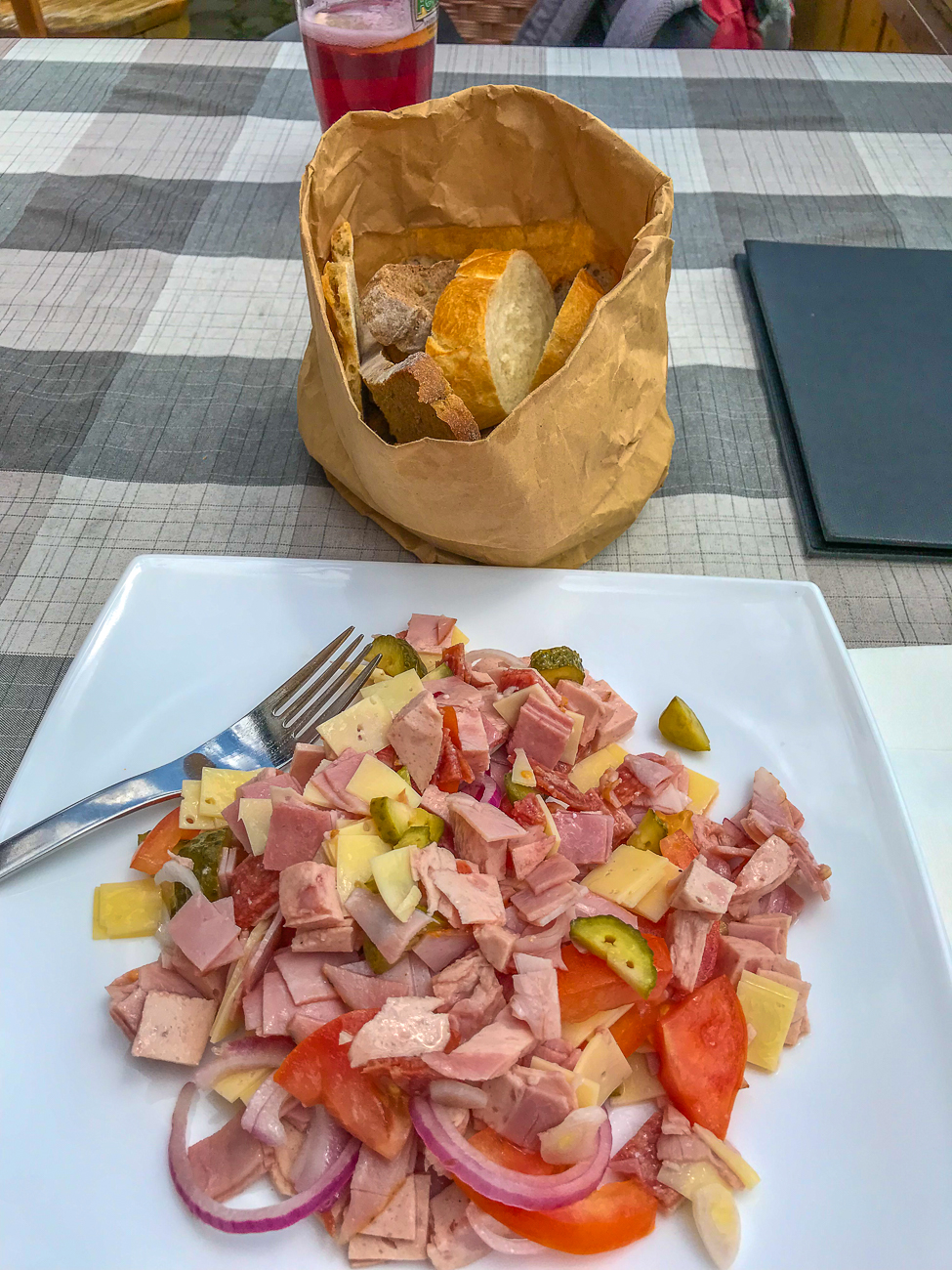 Brotzeit nach der Wanderung