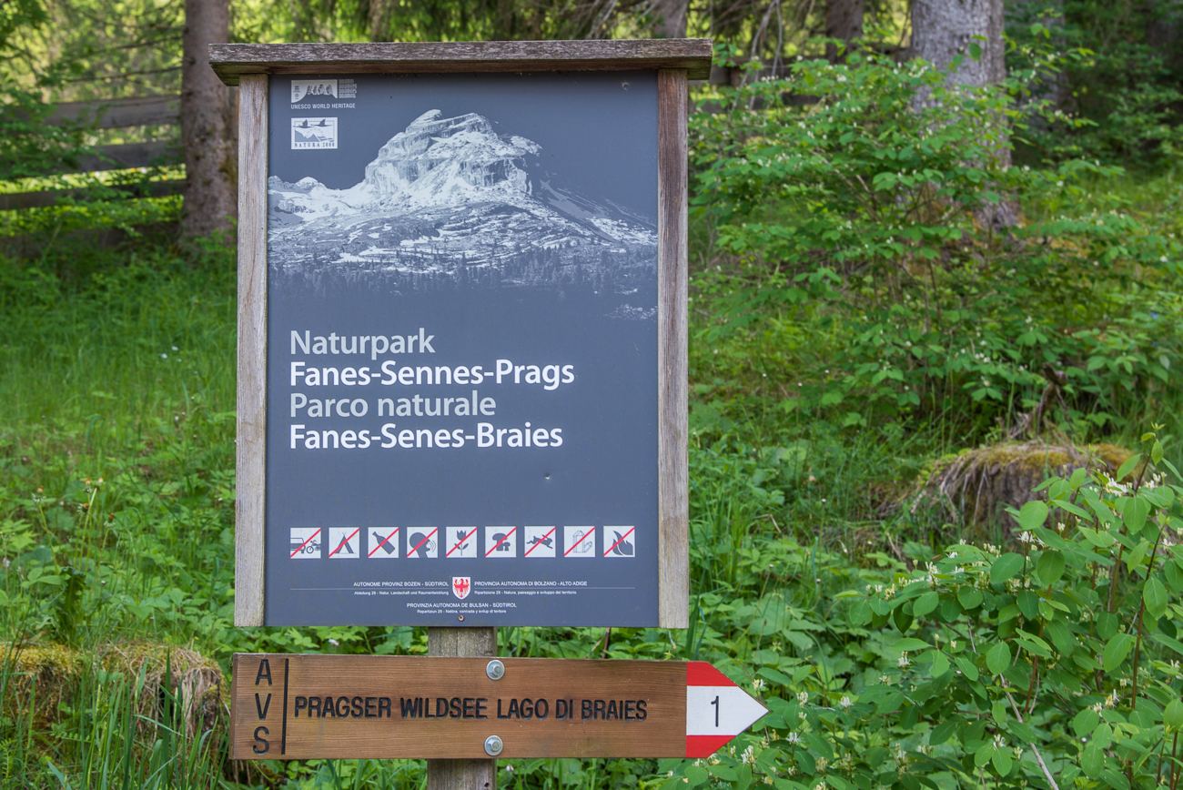 Beschilderung zu Pragser Wildsee