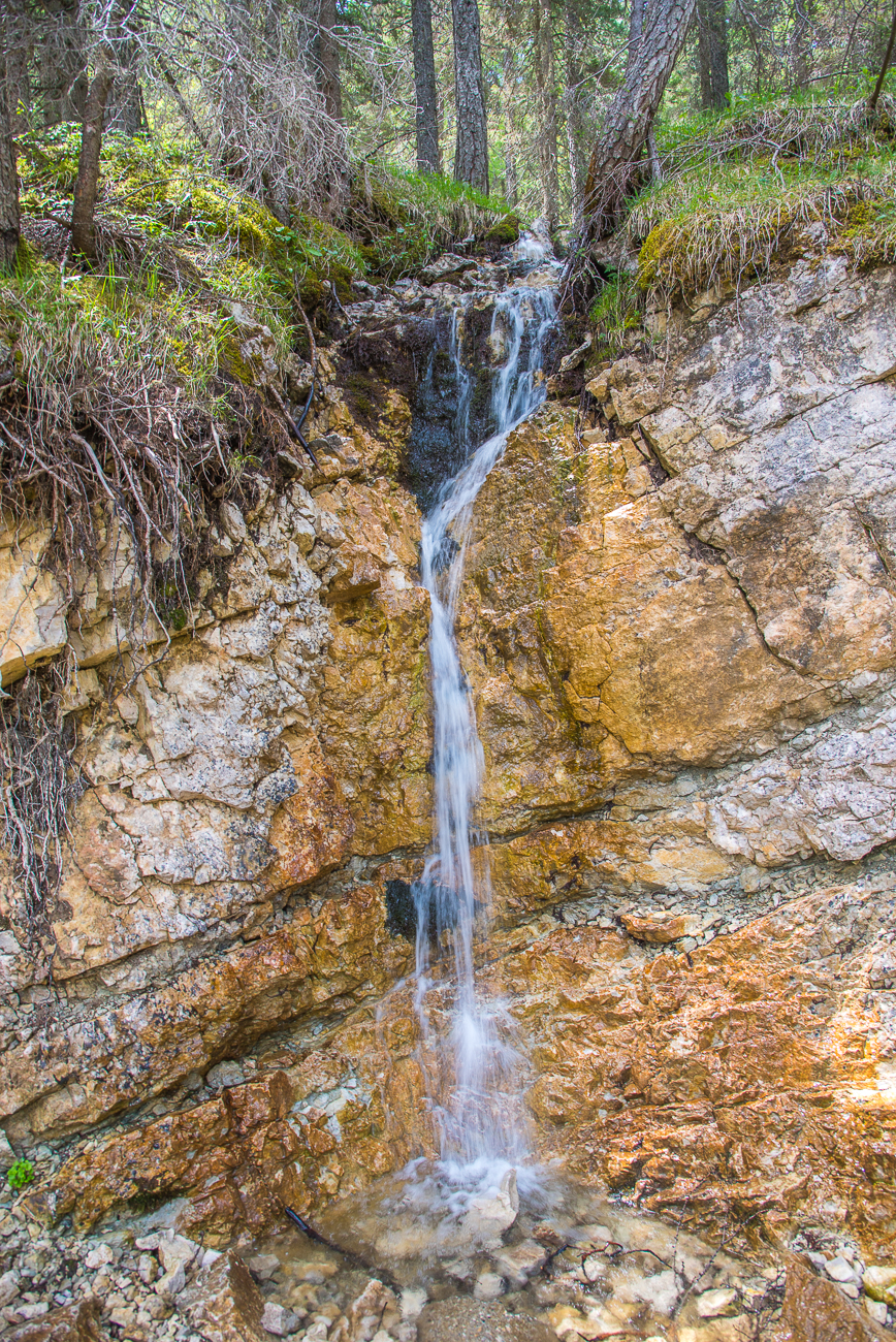 Kleiner Wasserfall zur Erfrischung
