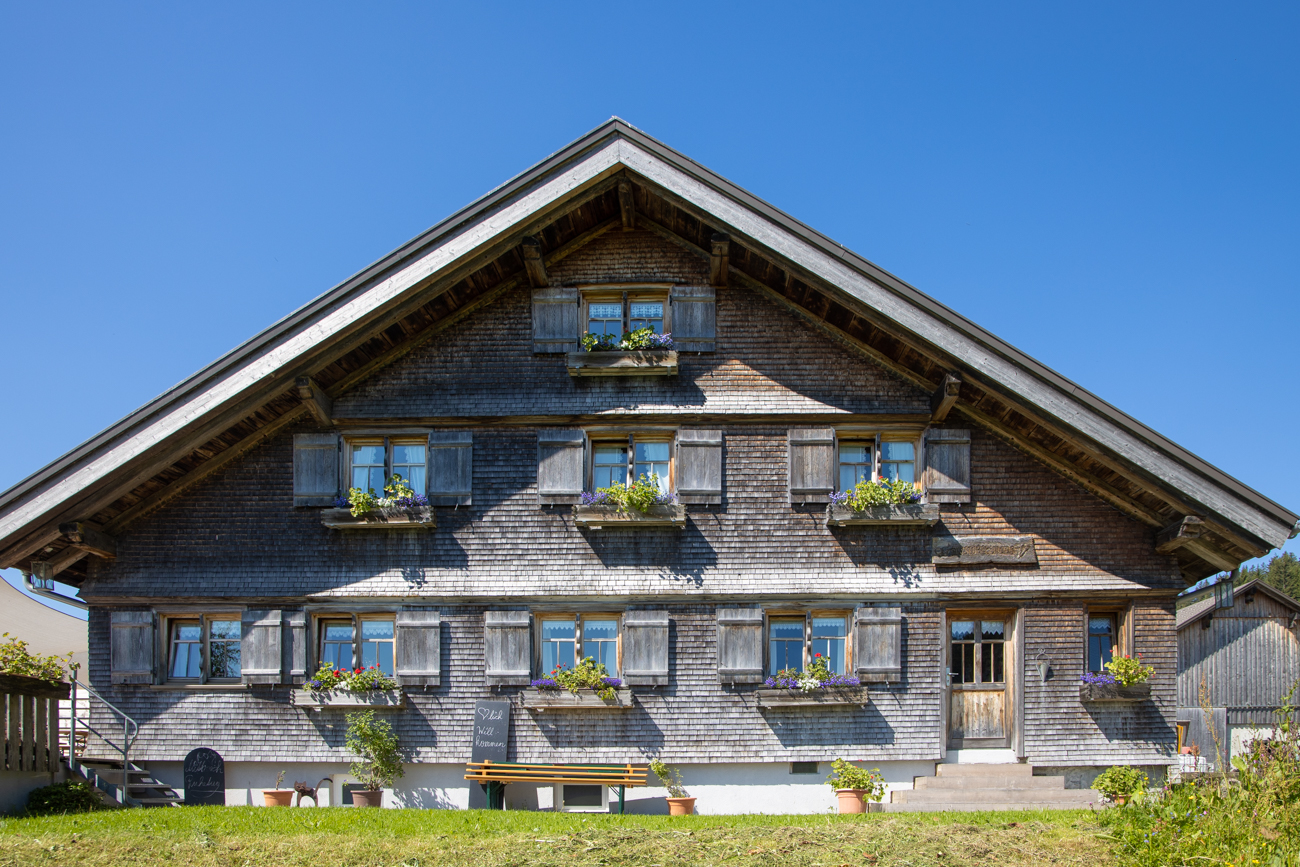 ... zu einem schl&ouml;nen Hof