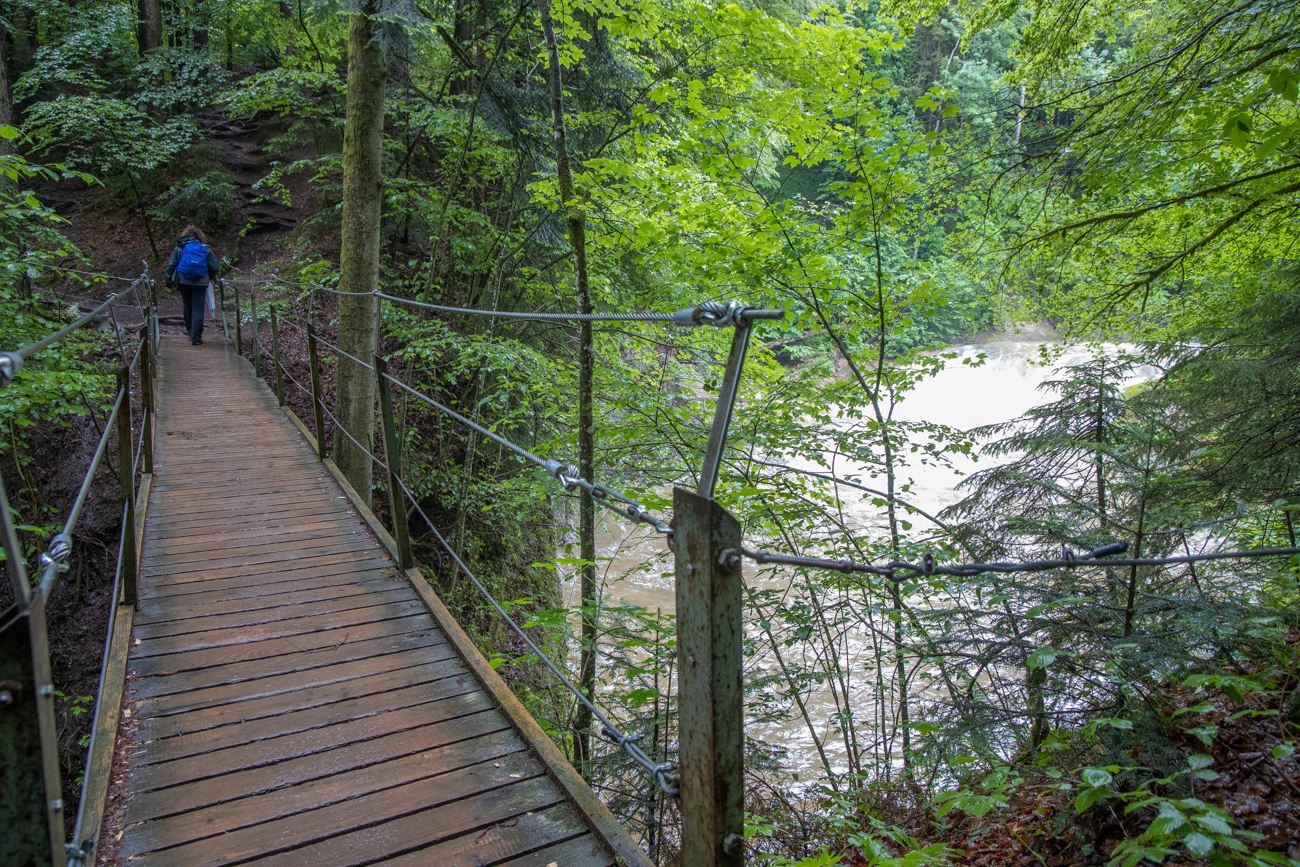 ... und gleich &uuml;ber die Br&uuml;cke