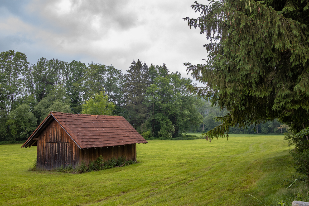 ... kommen wir an H&uuml;tten ...
