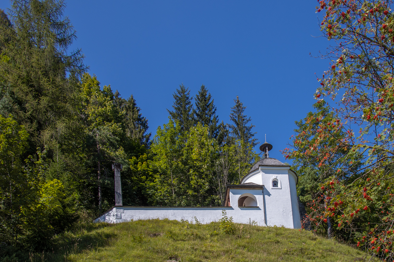 Die Kriegergedächtniskapelle ist das zweite Kirchlein auf dem Weg. Das Bergkirchlein hatte ich verpasst, weil ich einen anderen Einstieg gewählt habe