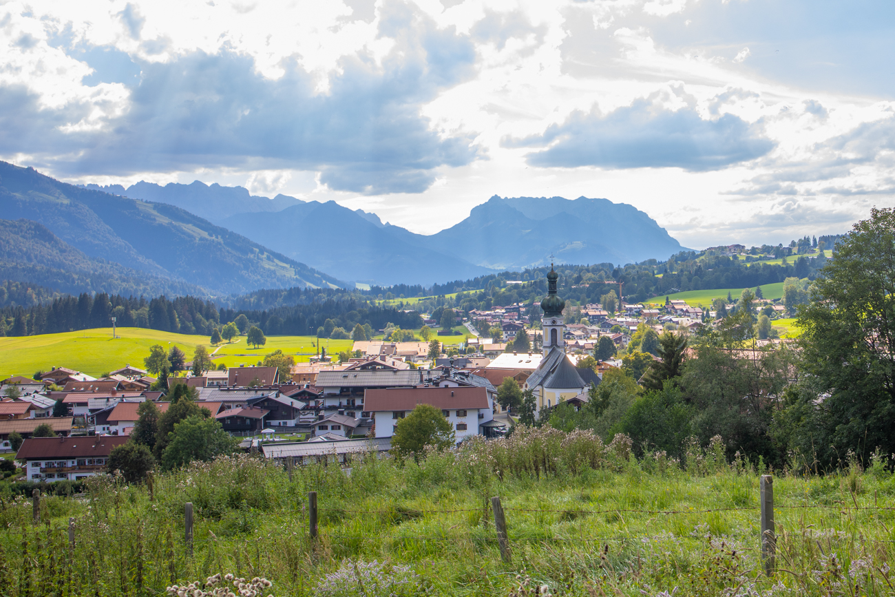 Immer wieder f&uuml;hrt der Weg auf und ab