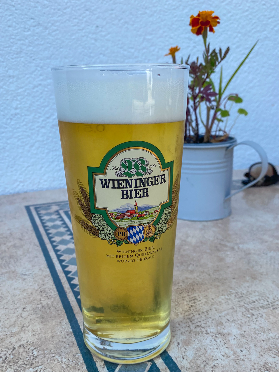 K&uuml;hles Bier [frigus cervisia] ;-)