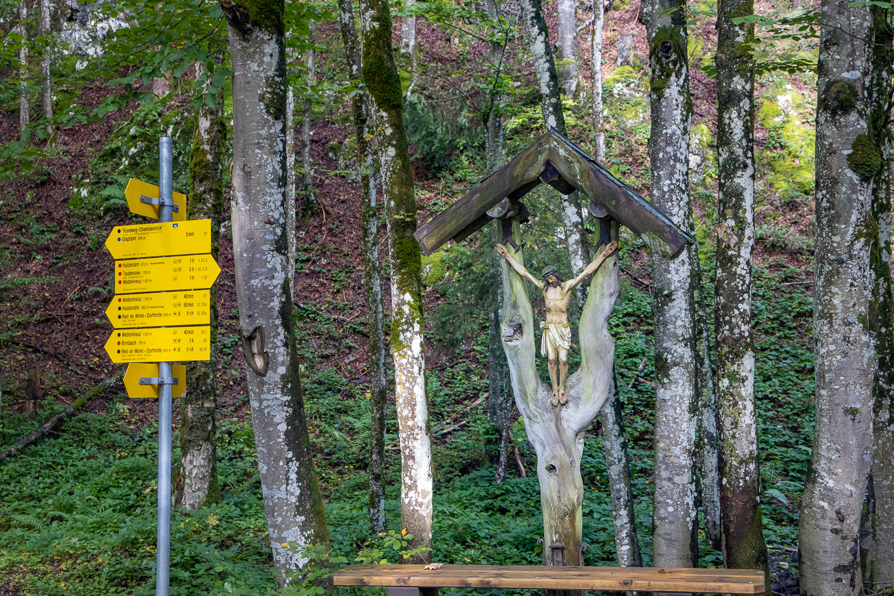 Ein sogenannter Bildstock oder auch Marterl ist ein religiöses Kleindenkmal aus Holz, Stein oder Mauerwerk und vor allem in den Alpenländern ein Zeichen der Volksfrömmigkeit