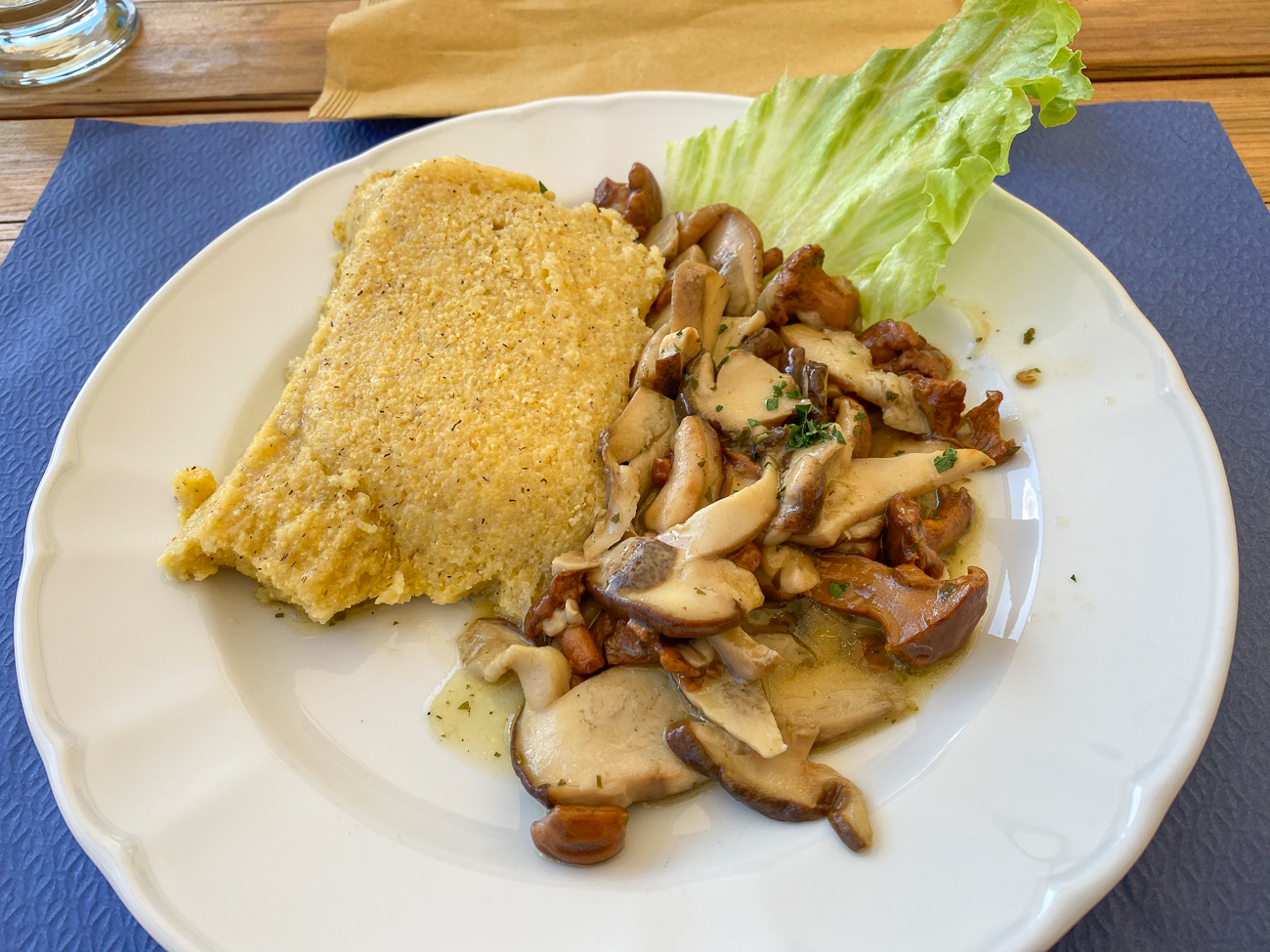 Belohnung für das "Abenteuer" auf einer Hütte: Polenta mit Steinpilzen ...