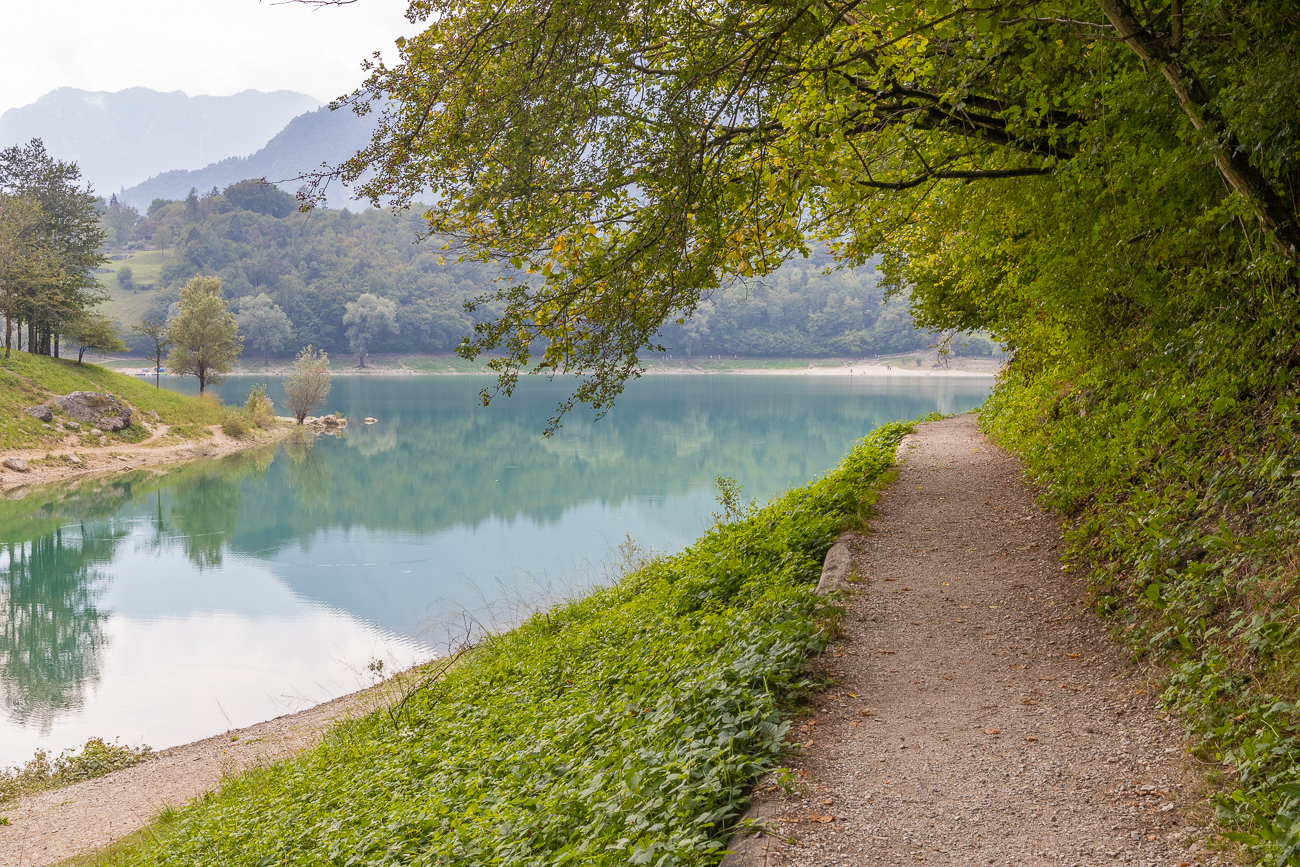 Weg am See